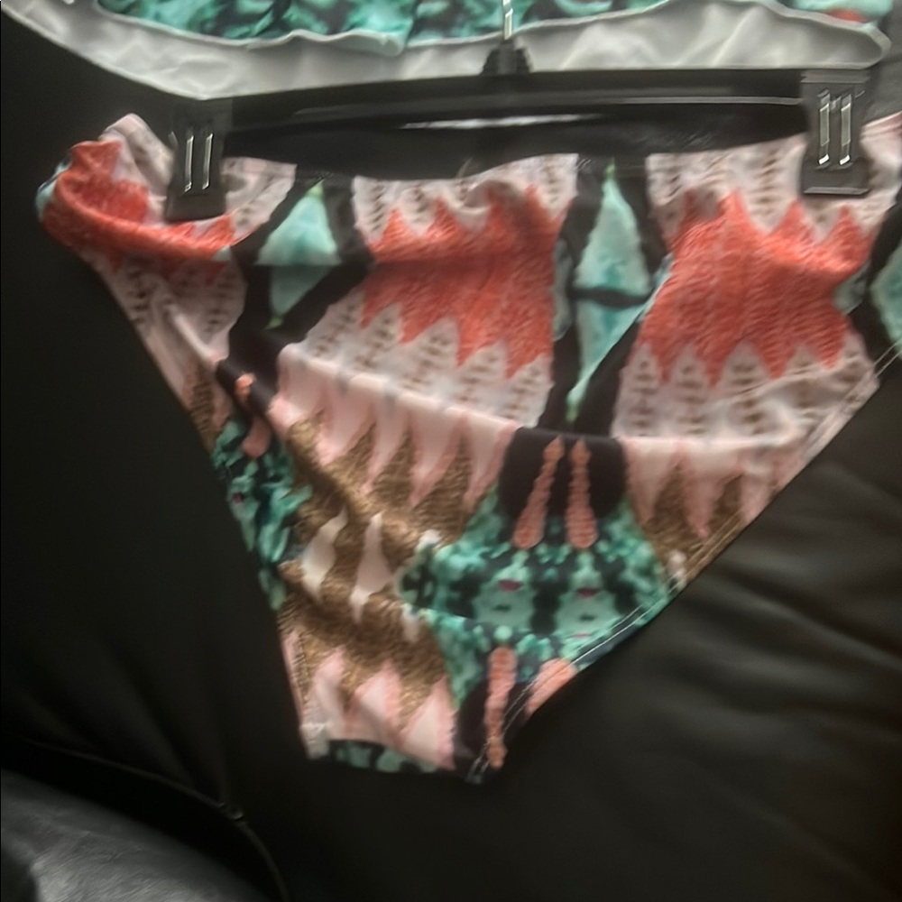 Colorful Patterned Bikini Bottom - Picture 3 of 4